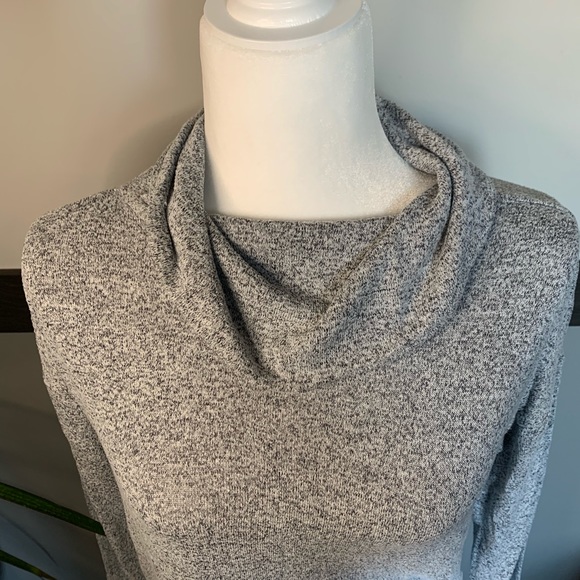 THE CHILDRES PLACE sweater thumb holes - Picture 8 of 11